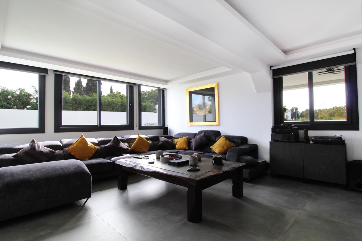 3 Bed Townhouse for sale in San Pedro De Alcántara Costa Del Sol, Málaga, Spain