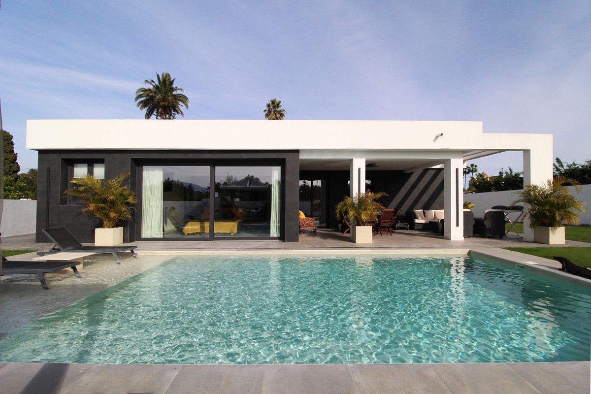 3 Bed Townhouse for sale in San Pedro De Alcántara Costa Del Sol, Málaga, Spain