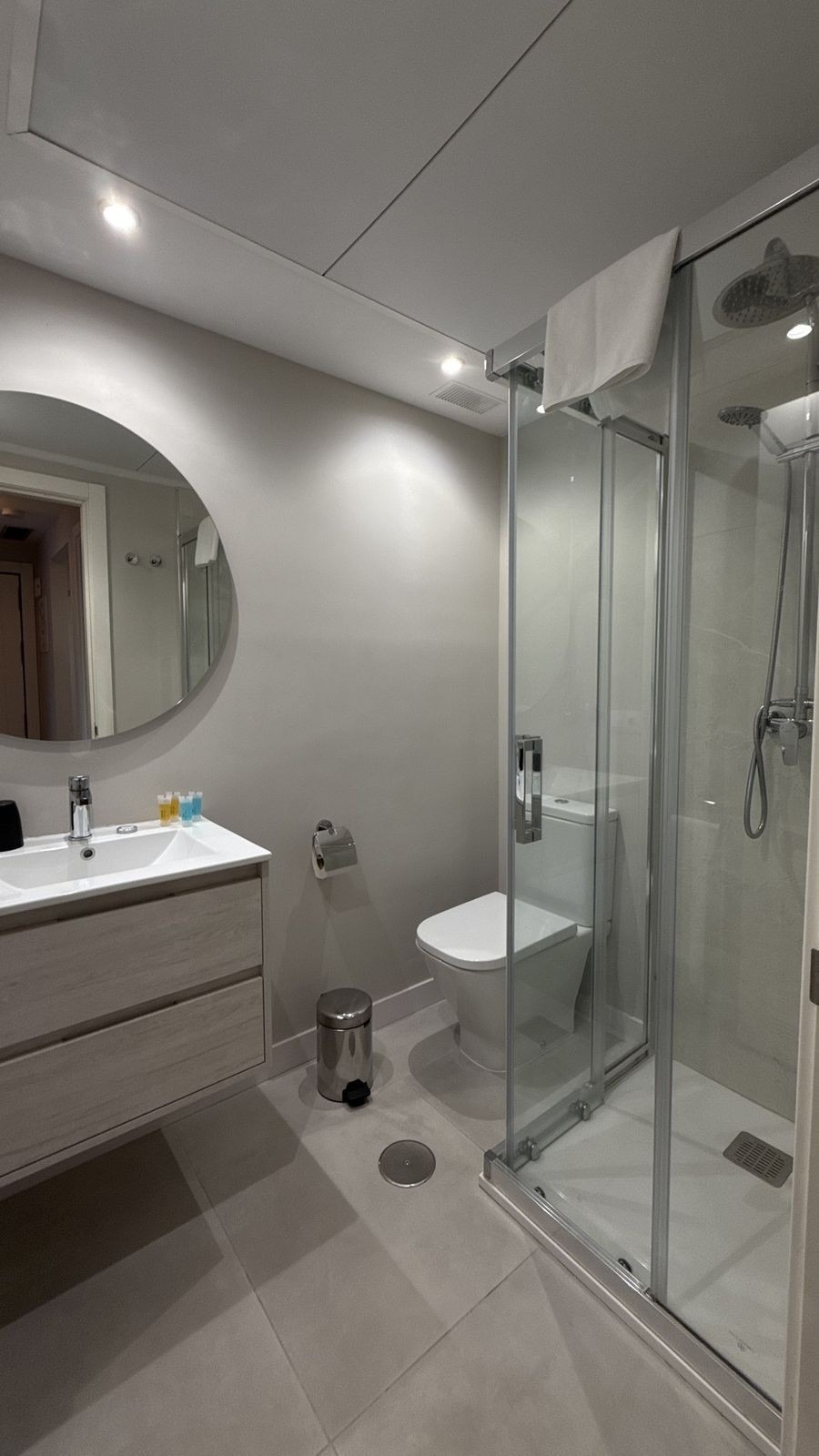 2 Bed Apartment for sale in El Paraiso Costa Del Sol, Málaga, Spain