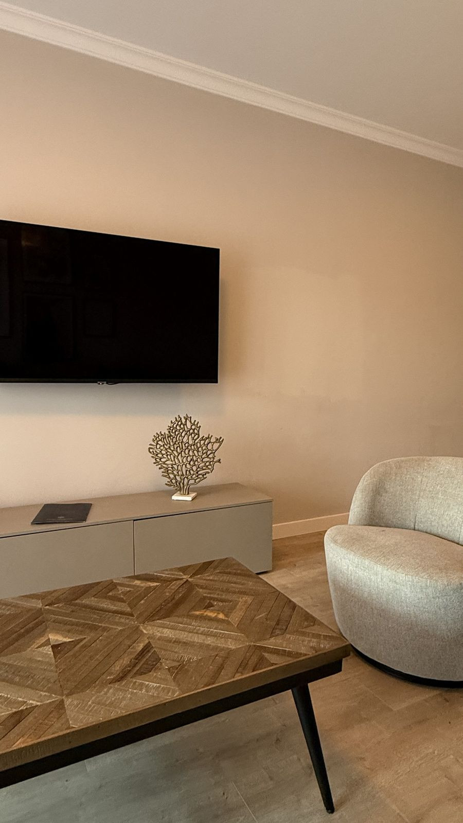 2 Bed Apartment for sale in El Paraiso Costa Del Sol, Málaga, Spain