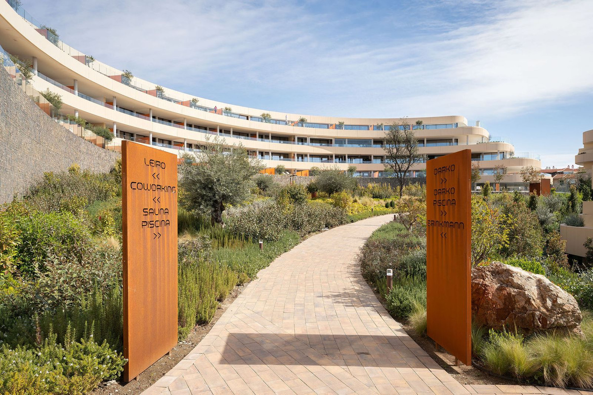 2 Bed Apartment for sale in Higueron Costa Del Sol, Málaga, Spain