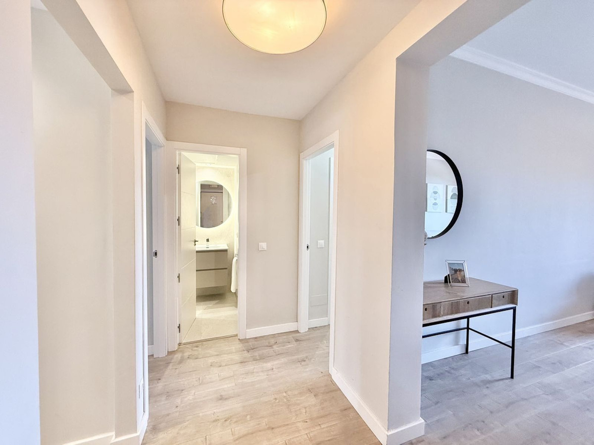 Se vende Apartamento Planta Media de 2 dormitorios en Costa Del Sol, Málaga, España
