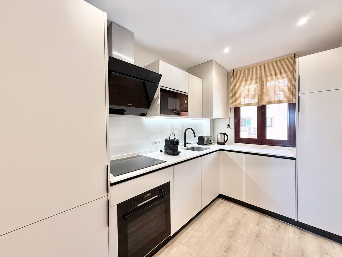 Se vende Apartamento Planta Media de 2 dormitorios en Costa Del Sol, Málaga, España
