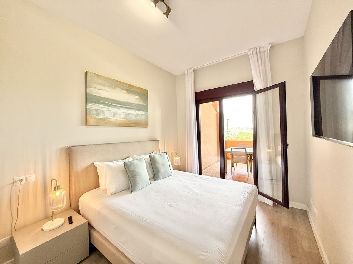 Se vende Apartamento Planta Media de 2 dormitorios en Costa Del Sol, Málaga, España