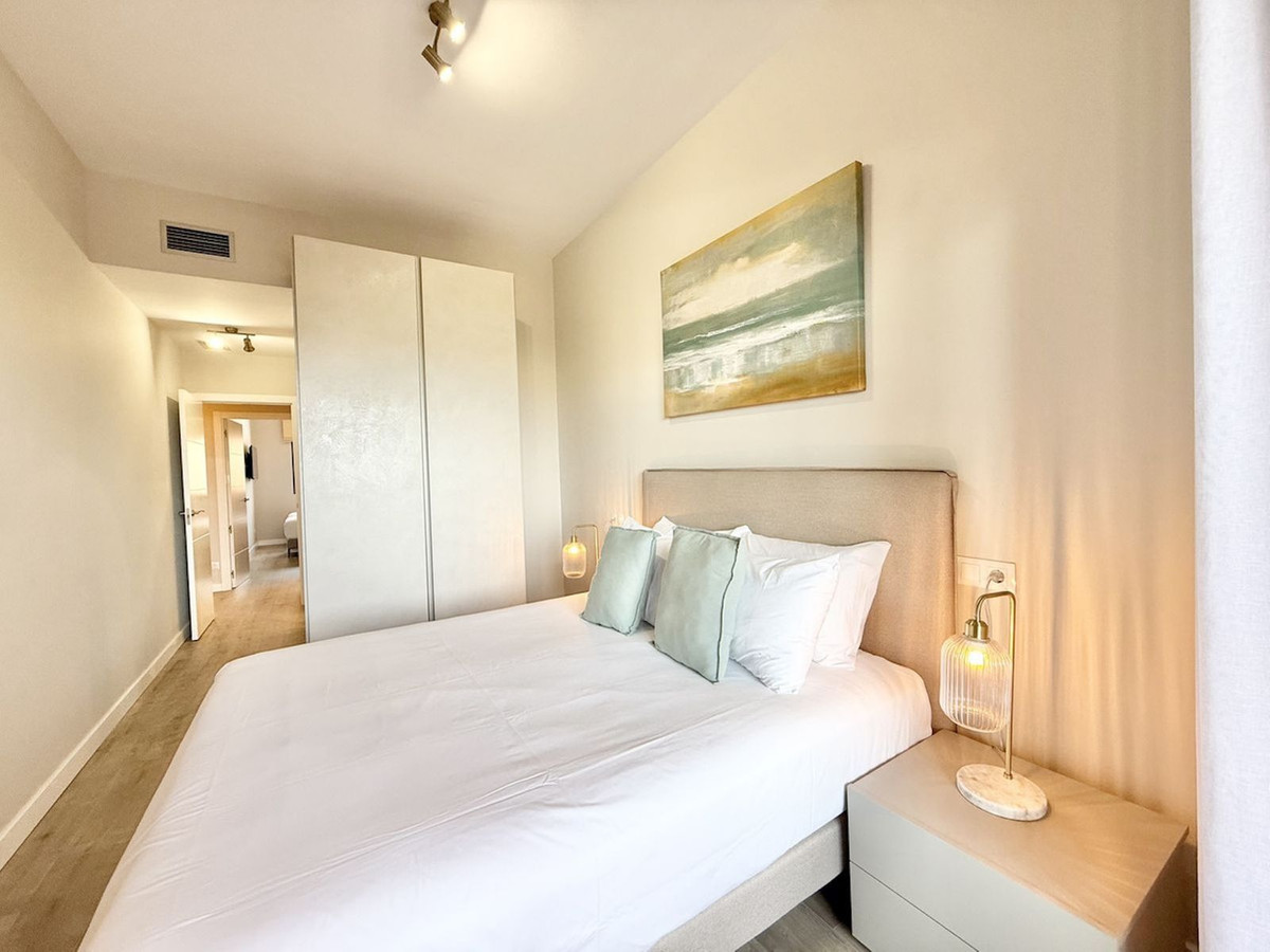 Se vende Apartamento Planta Media de 2 dormitorios en Costa Del Sol, Málaga, España
