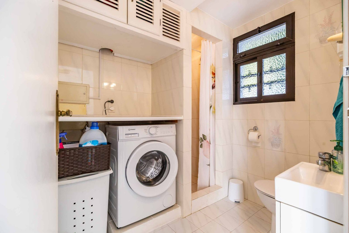 Se vende Villa - Chalet de 2 dormitorios en Costa Del Sol, Málaga, España
