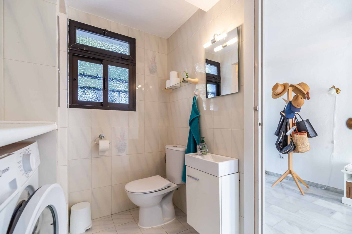 Se vende Villa - Chalet de 2 dormitorios en Costa Del Sol, Málaga, España