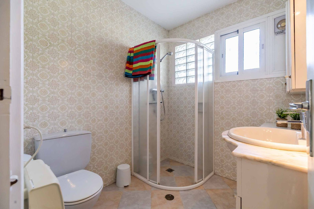 Se vende Villa - Chalet de 2 dormitorios en Costa Del Sol, Málaga, España