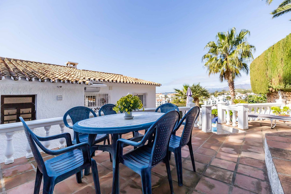 Se vende Villa - Chalet de 2 dormitorios en Costa Del Sol, Málaga, España