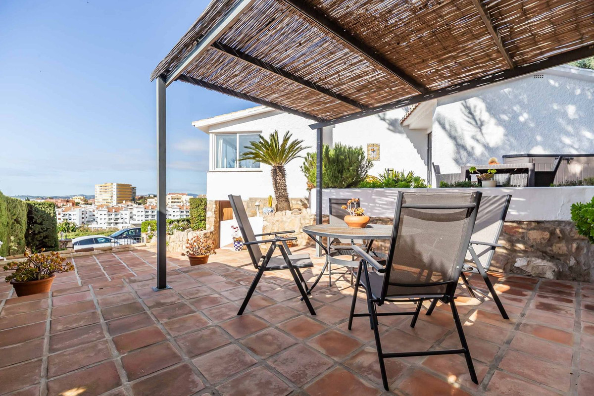 Se vende Villa - Chalet de 2 dormitorios en Costa Del Sol, Málaga, España