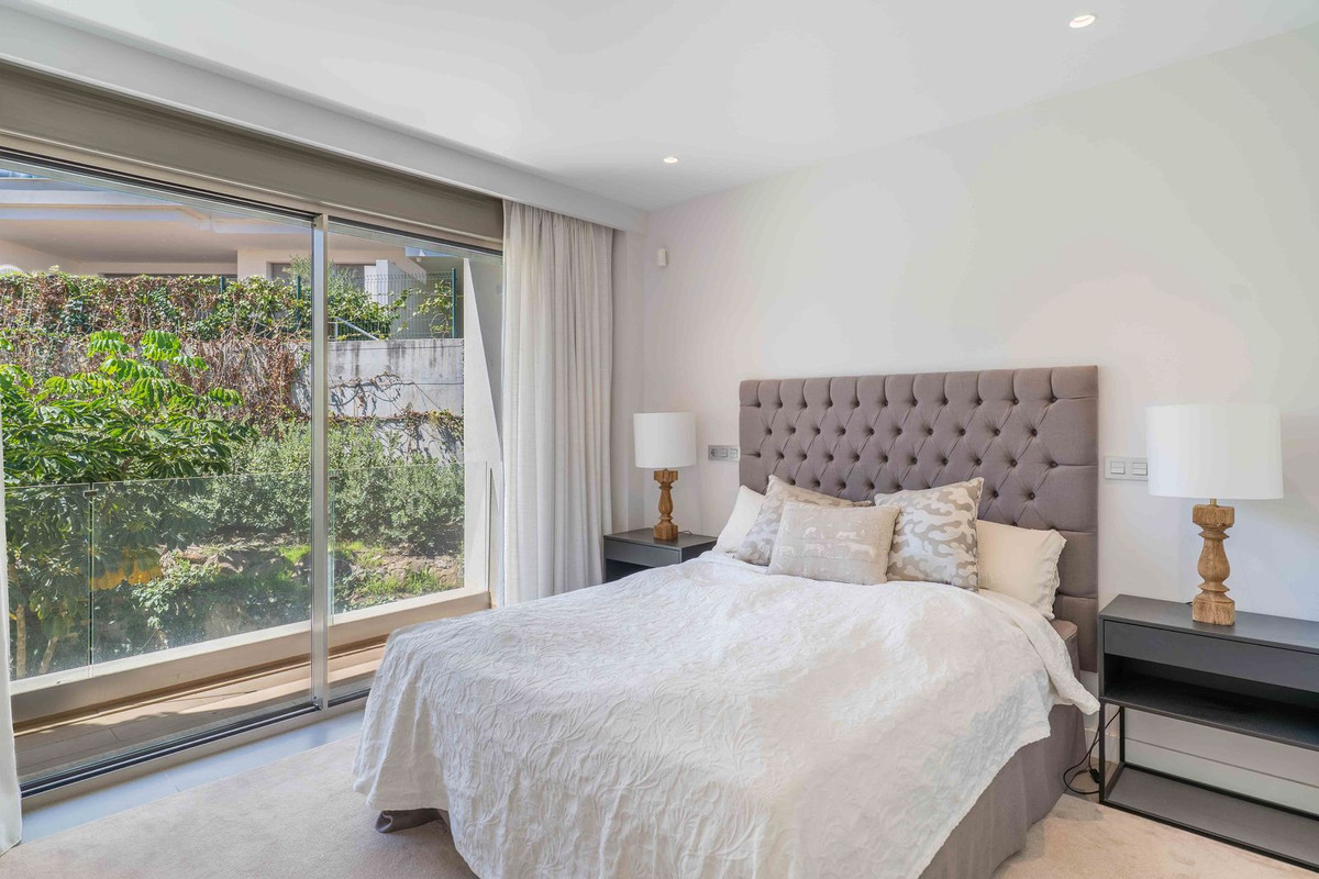 Se vende Apartamento en Planta Última de 4 dormitorios en Costa Del Sol, Málaga, España