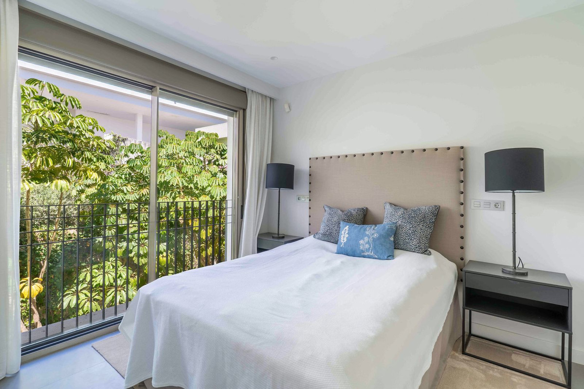 Se vende Apartamento en Planta Última de 4 dormitorios en Costa Del Sol, Málaga, España