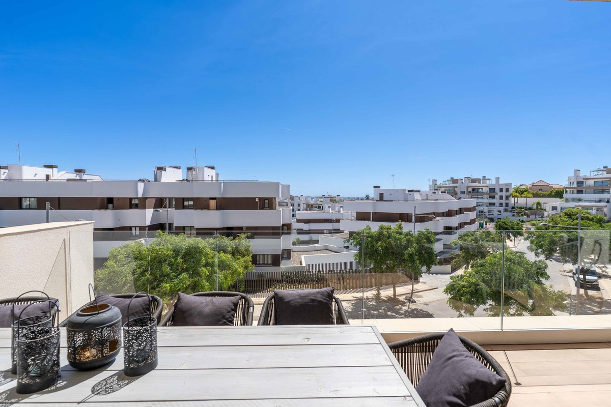 Se vende Apartamento en Planta Última de 4 dormitorios en Costa Del Sol, Málaga, España