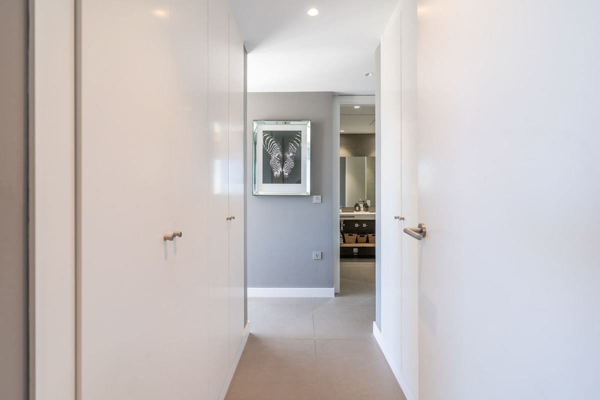 Se vende Apartamento en Planta Última de 4 dormitorios en Costa Del Sol, Málaga, España