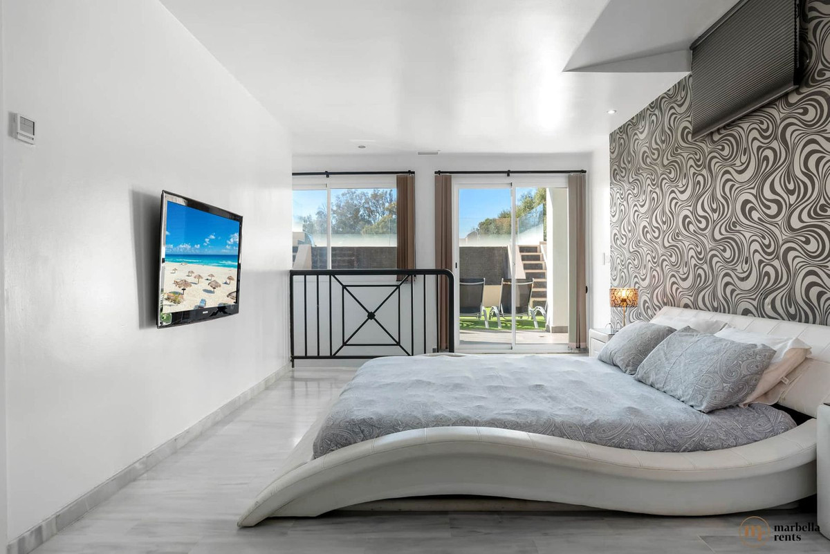 Se vende Pareada de 6 dormitorios en Costa Del Sol, Málaga, España