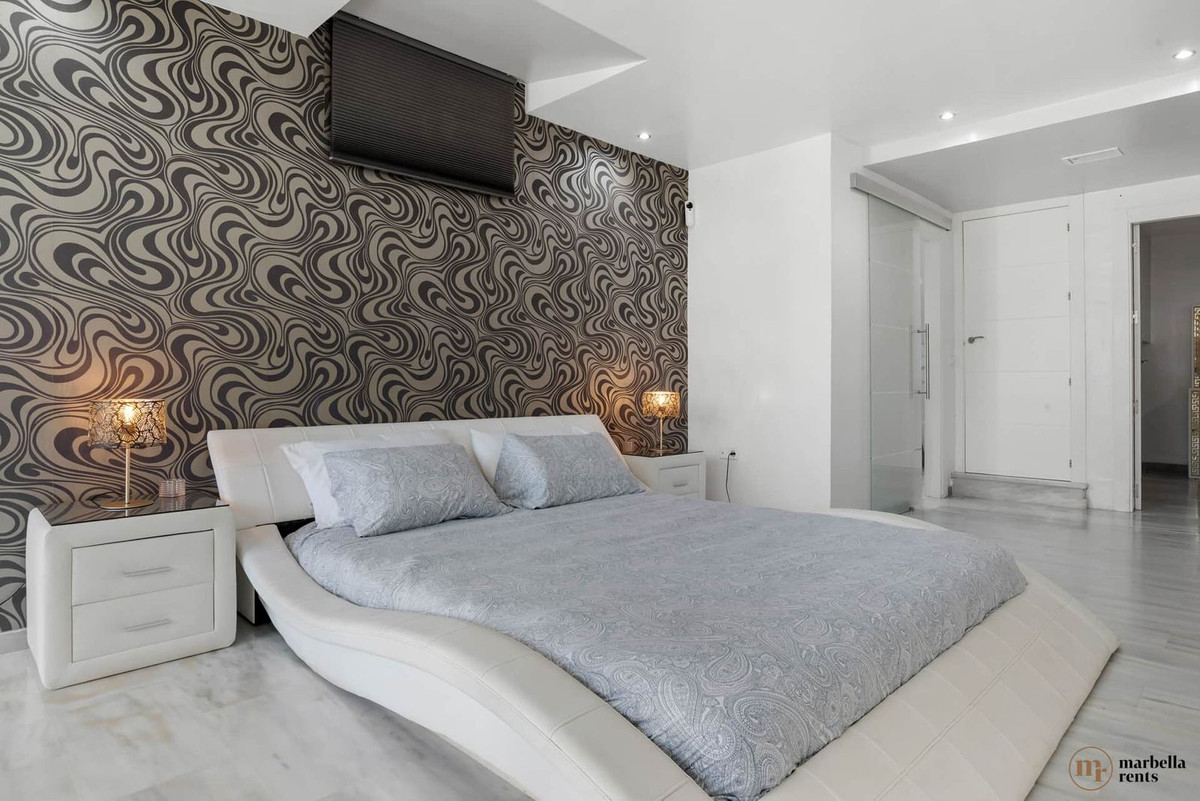 Se vende Pareada de 6 dormitorios en Costa Del Sol, Málaga, España
