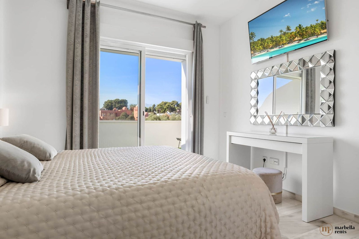 Se vende Pareada de 6 dormitorios en Costa Del Sol, Málaga, España