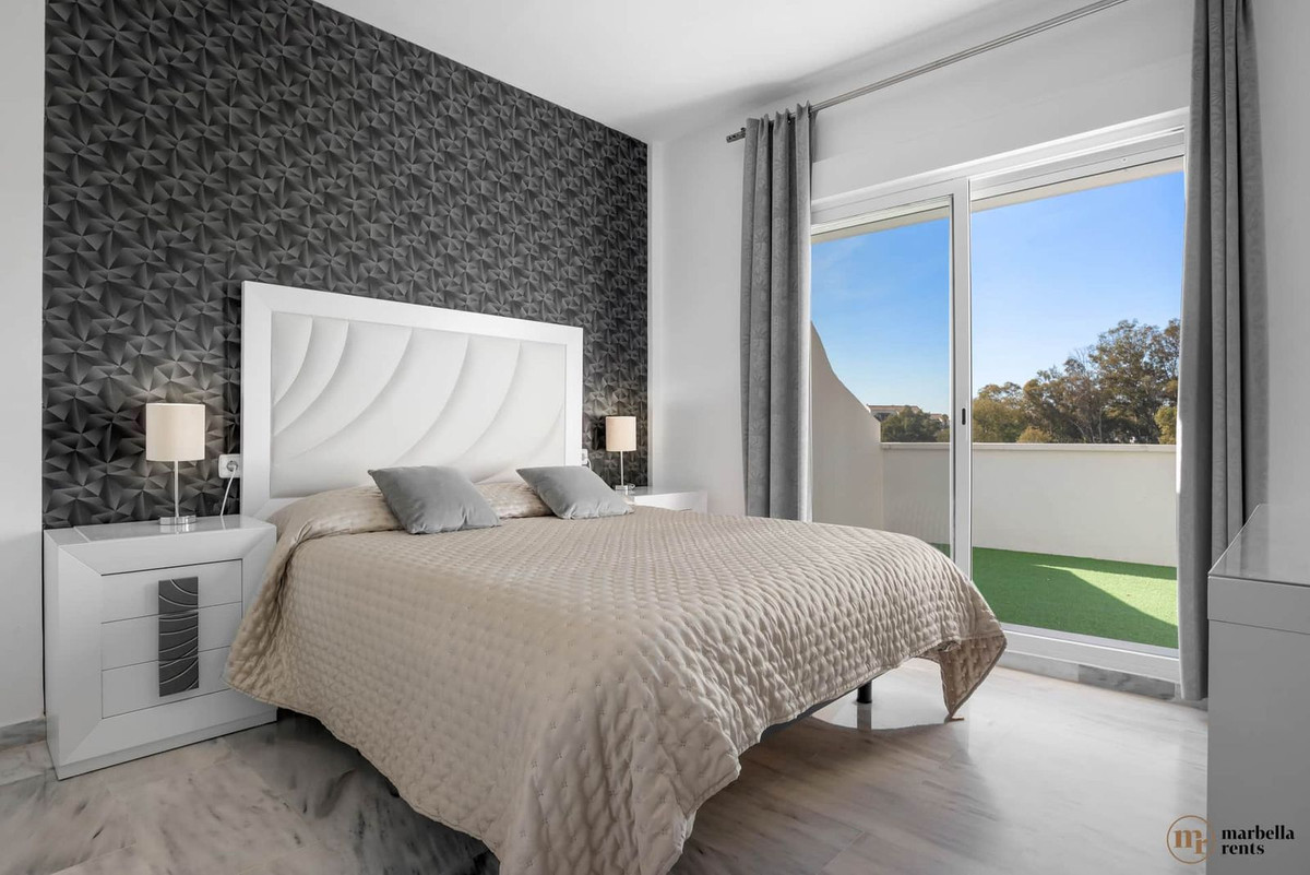 Se vende Pareada de 6 dormitorios en Costa Del Sol, Málaga, España