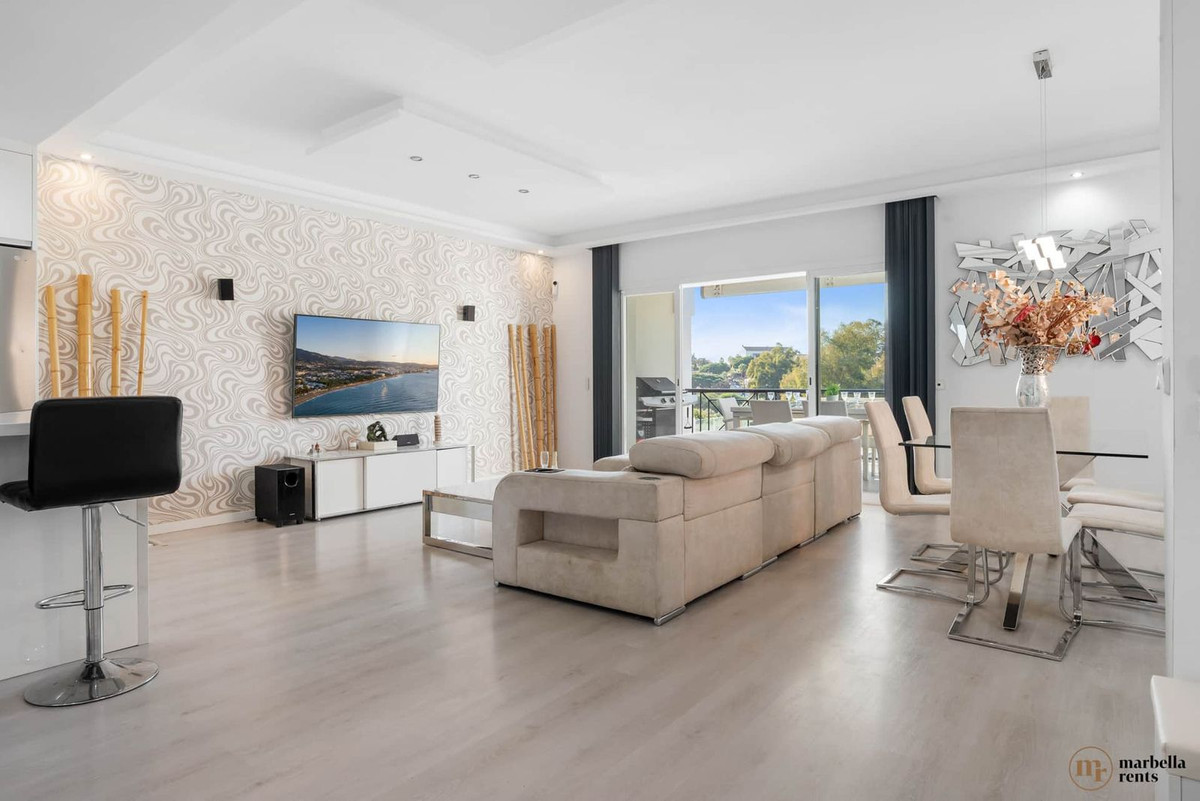 Se vende Pareada de 6 dormitorios en Costa Del Sol, Málaga, España