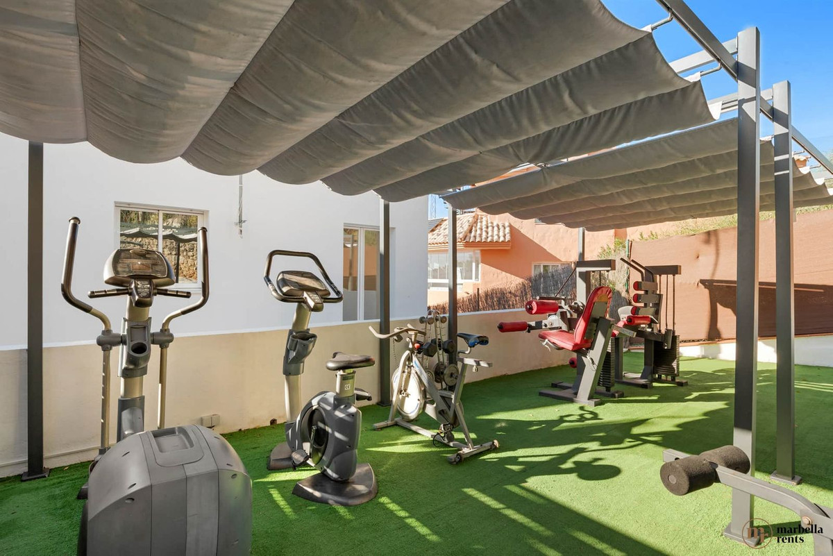 Se vende Pareada de 6 dormitorios en Costa Del Sol, Málaga, España