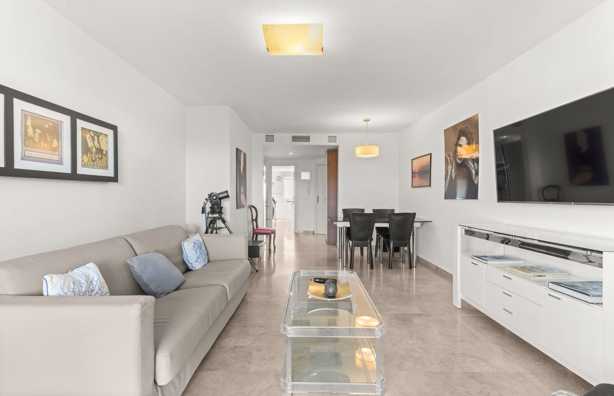 2 Bed Apartment for sale in Atalaya Costa Del Sol, Málaga, Spain