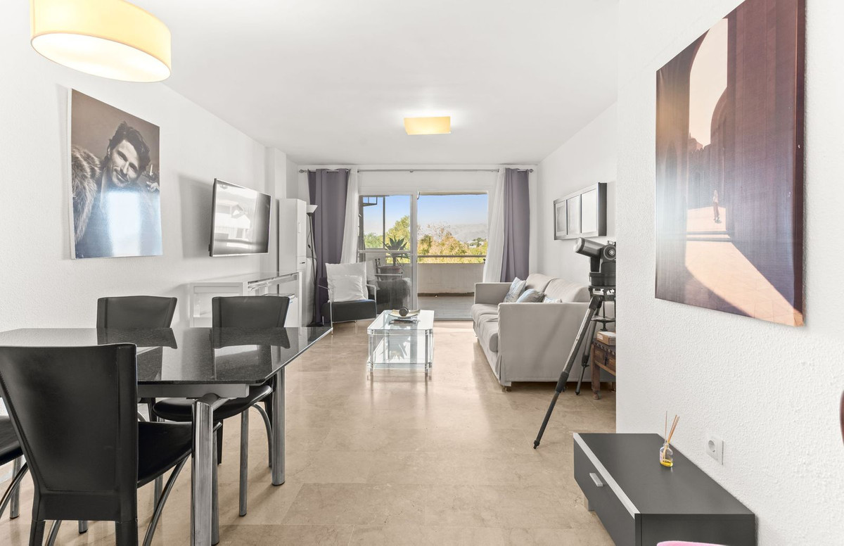 2 Bed Apartment for sale in Atalaya Costa Del Sol, Málaga, Spain