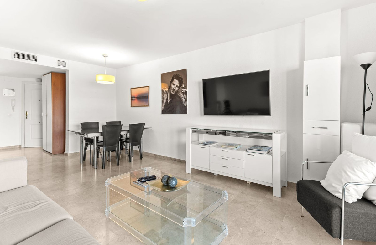 2 Bed Apartment for sale in Atalaya Costa Del Sol, Málaga, Spain