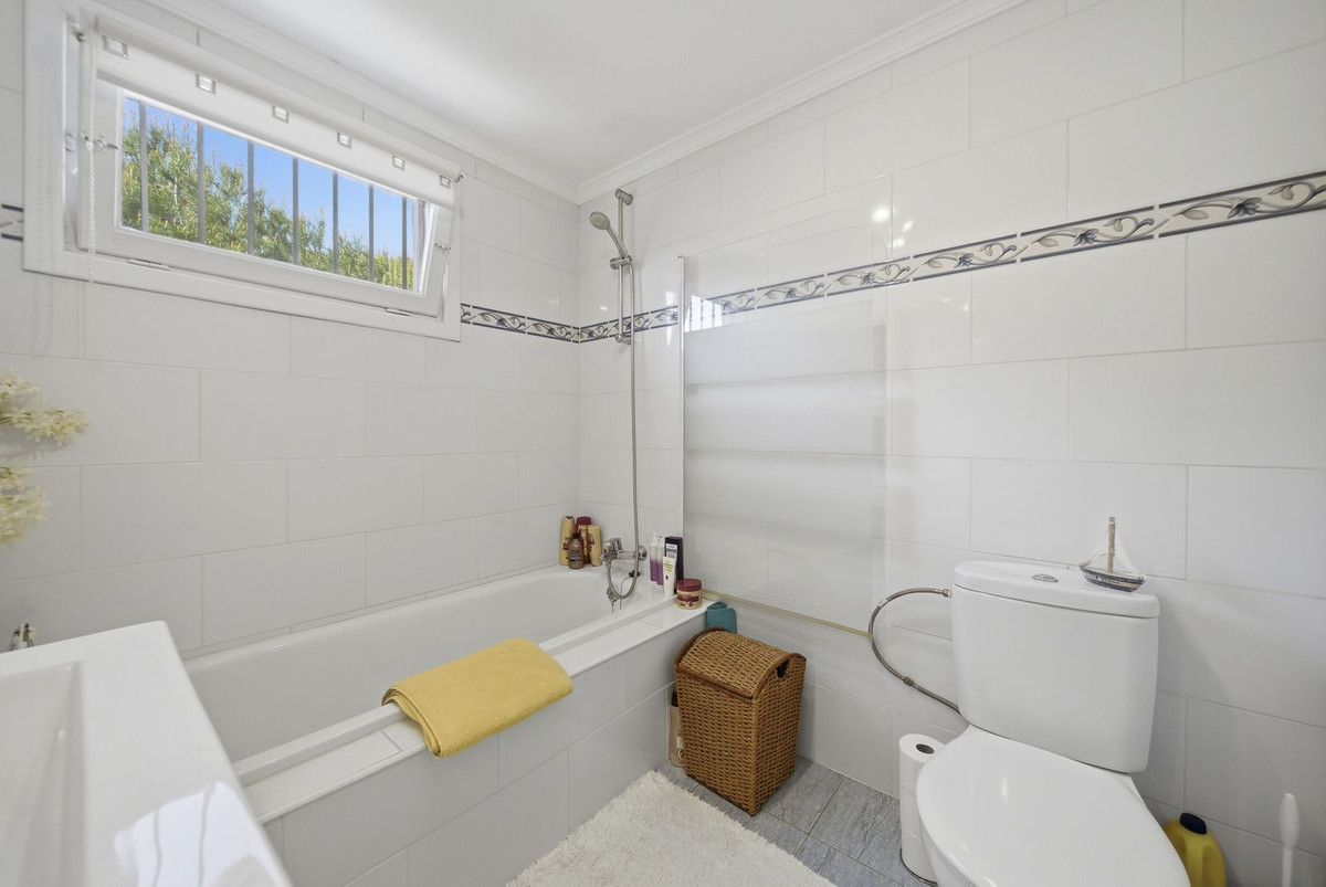 Se vende Apartamento Planta Media de 1 dormitorios en Costa Del Sol, Málaga, España