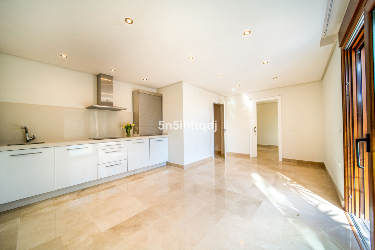 Se vende Villa - Chalet de 5 dormitorios en Costa Del Sol, Málaga, España