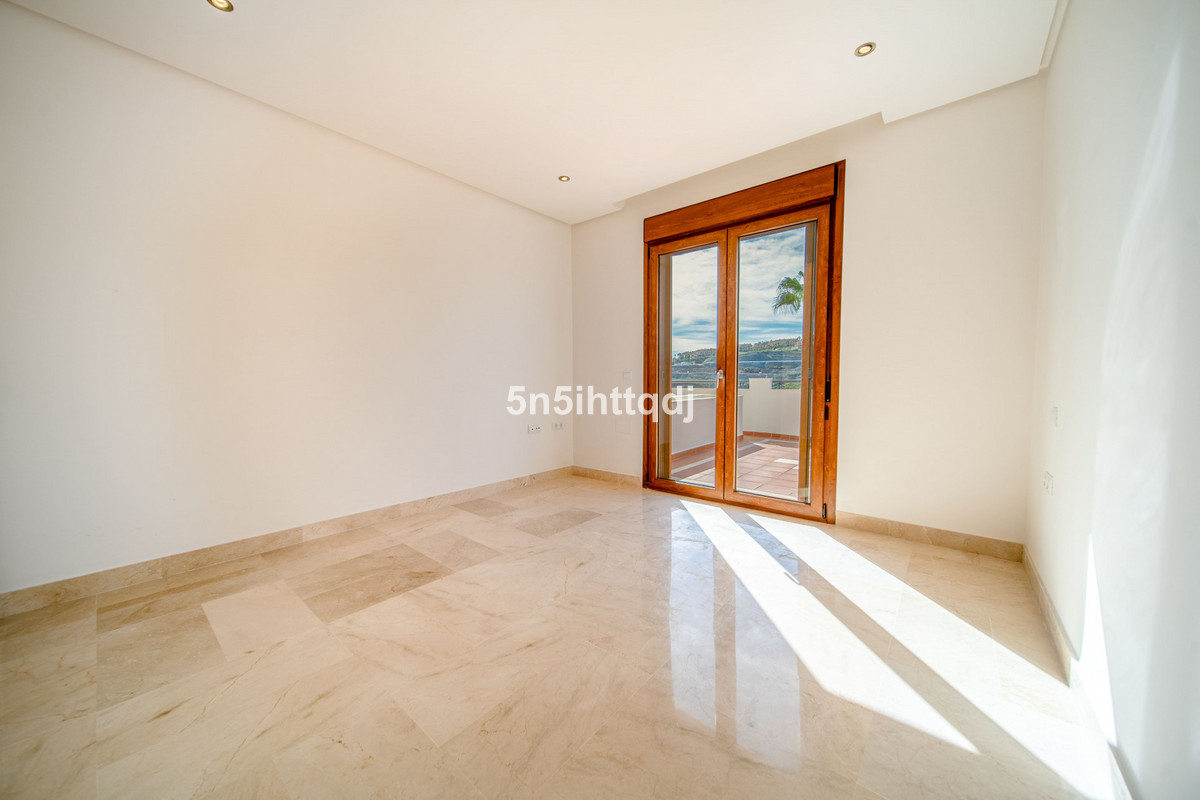 Se vende Villa - Chalet de 5 dormitorios en Costa Del Sol, Málaga, España