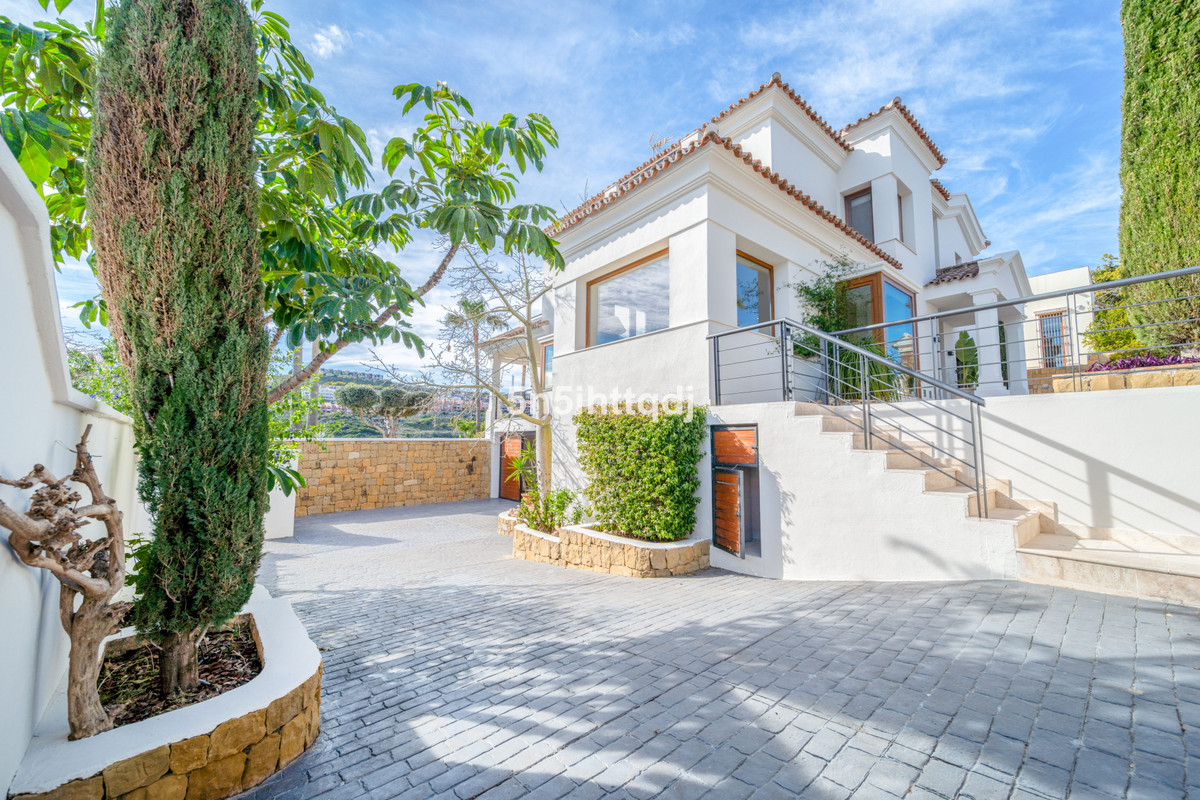 Se vende Villa - Chalet de 5 dormitorios en Costa Del Sol, Málaga, España