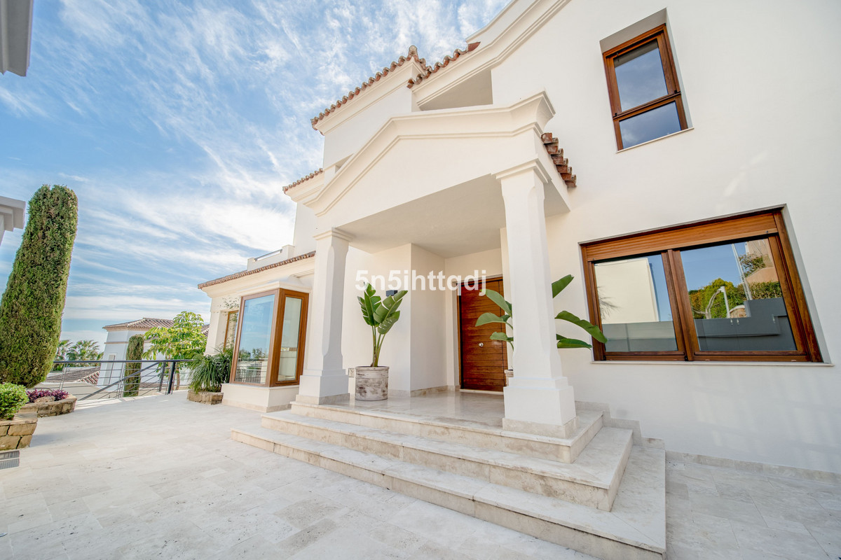 Se vende Villa - Chalet de 5 dormitorios en Costa Del Sol, Málaga, España