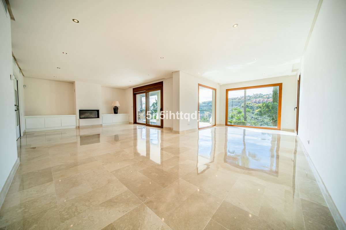 Se vende Villa - Chalet de 5 dormitorios en Costa Del Sol, Málaga, España