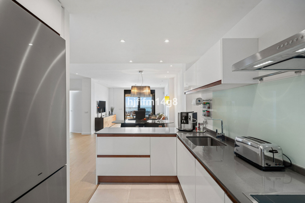 2 Bed Apartment for sale in Benahavís Costa Del Sol, Málaga, Spain
