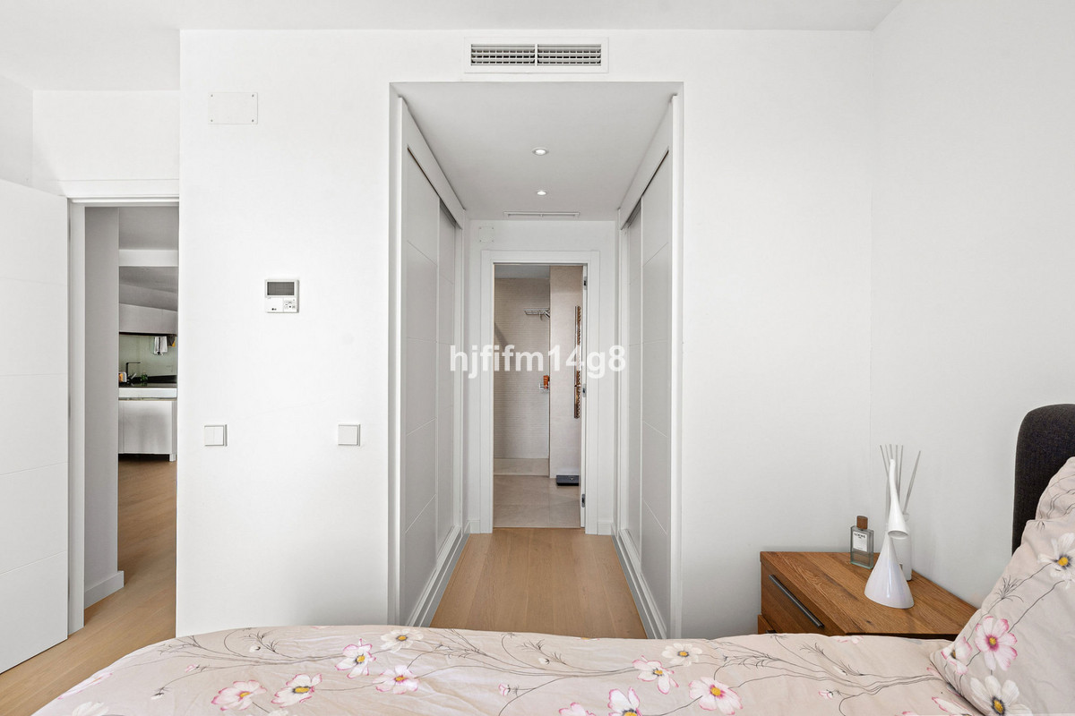 2 Bed Apartment for sale in Benahavís Costa Del Sol, Málaga, Spain