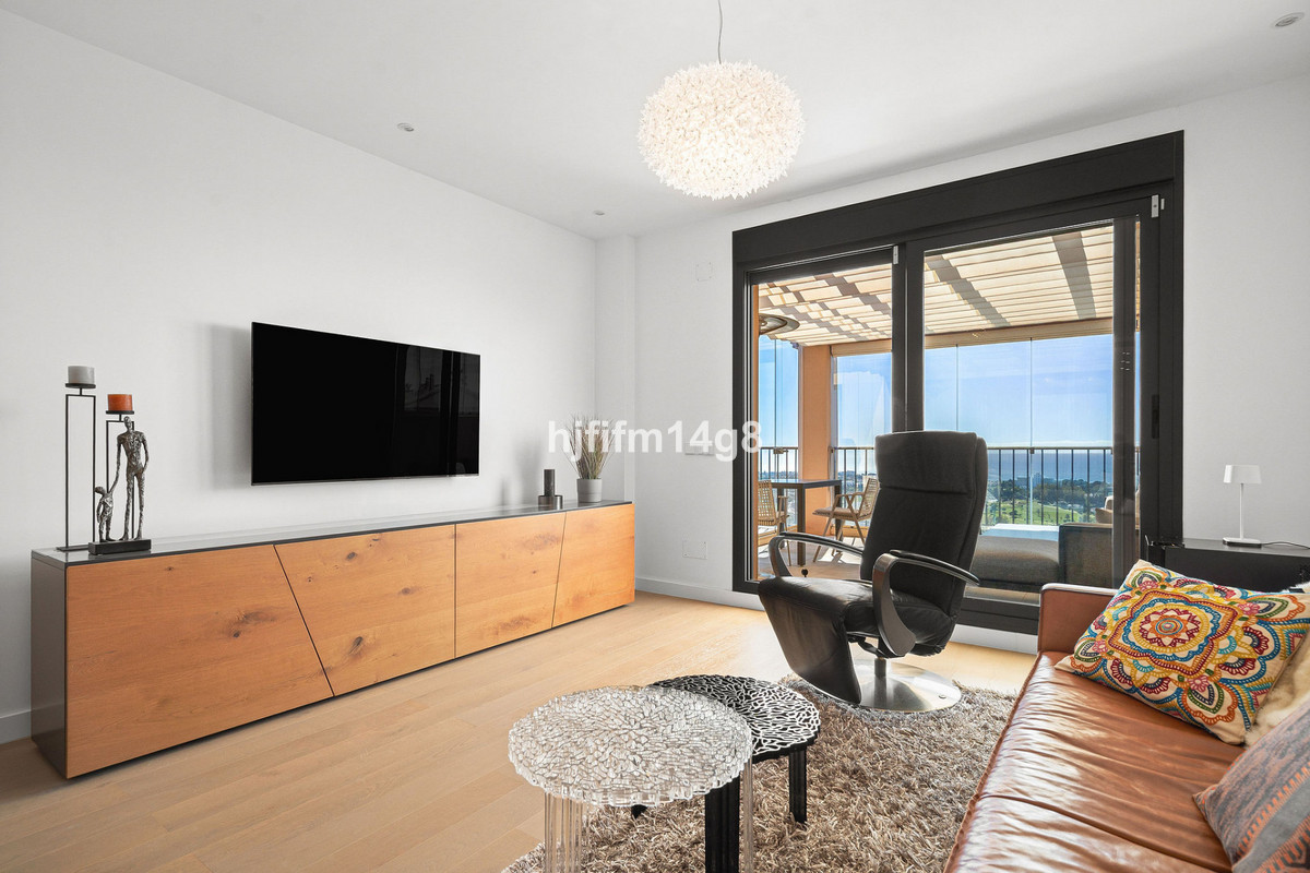 2 Bed Apartment for sale in Benahavís Costa Del Sol, Málaga, Spain