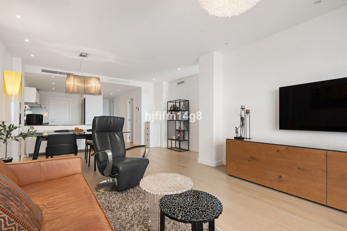 2 Bed Apartment for sale in Benahavís Costa Del Sol, Málaga, Spain