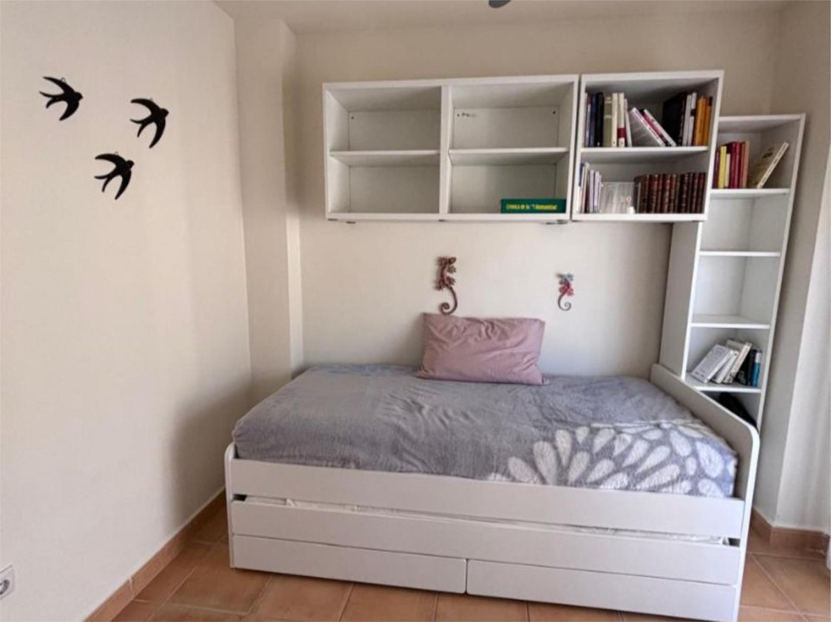 Se vende Apartamento Planta Media de 2 dormitorios en Costa Del Sol, Málaga, España