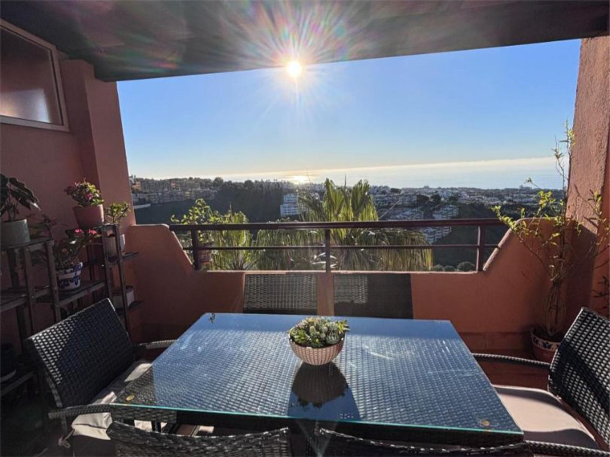 Se vende Apartamento Planta Media de 2 dormitorios en Costa Del Sol, Málaga, España