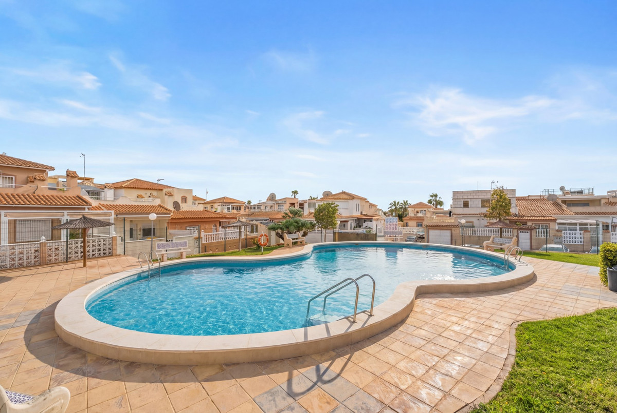 Se vende Adosada de 2 dormitorios en Costa Blanca, Alicante, España