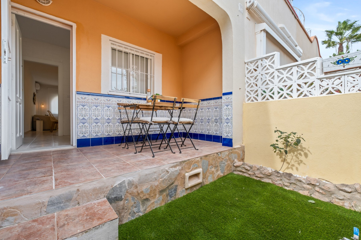 Se vende Adosada de 2 dormitorios en Costa Blanca, Alicante, España