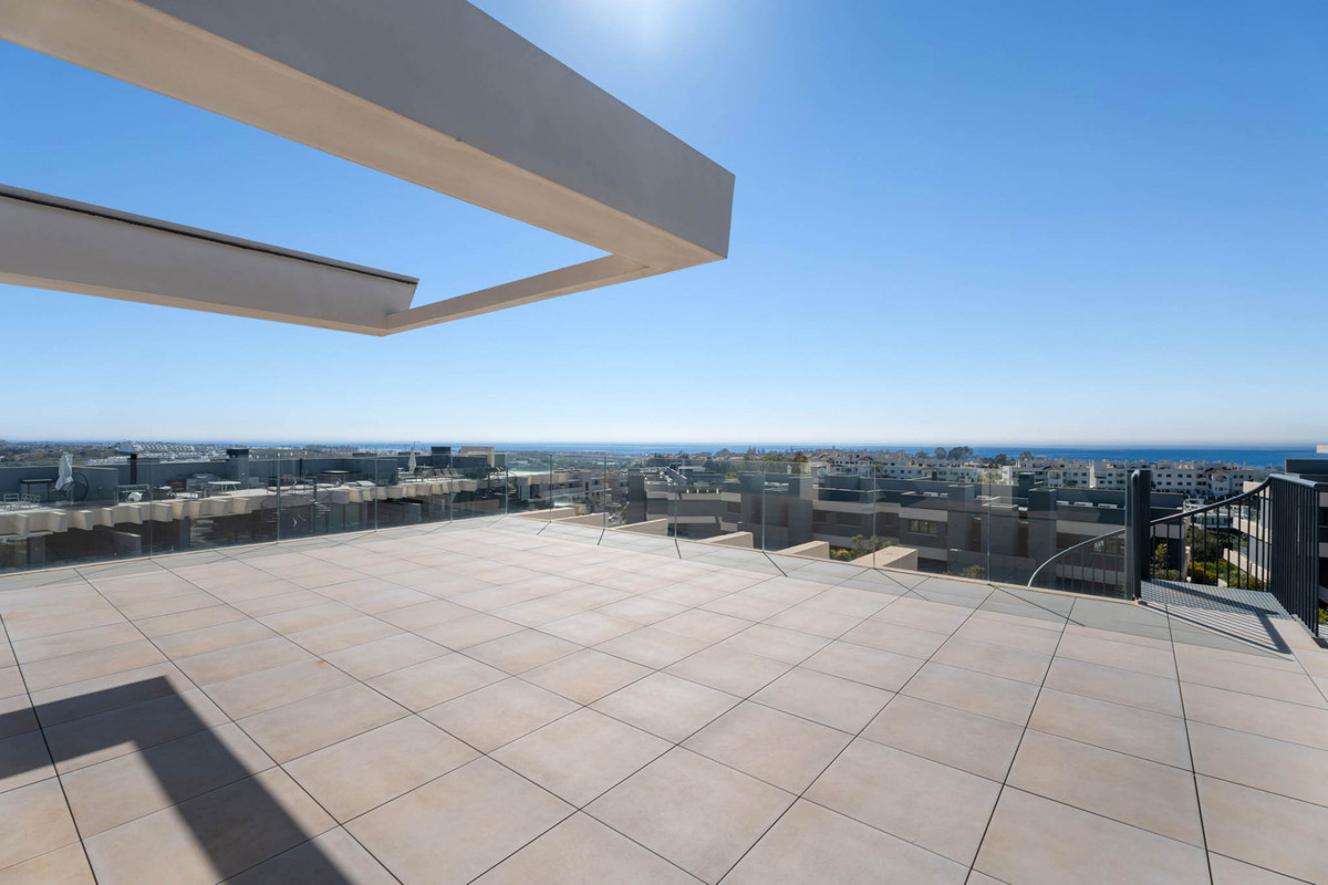 3 Bed Apartment for sale in Estepona Costa Del Sol, Málaga, Spain