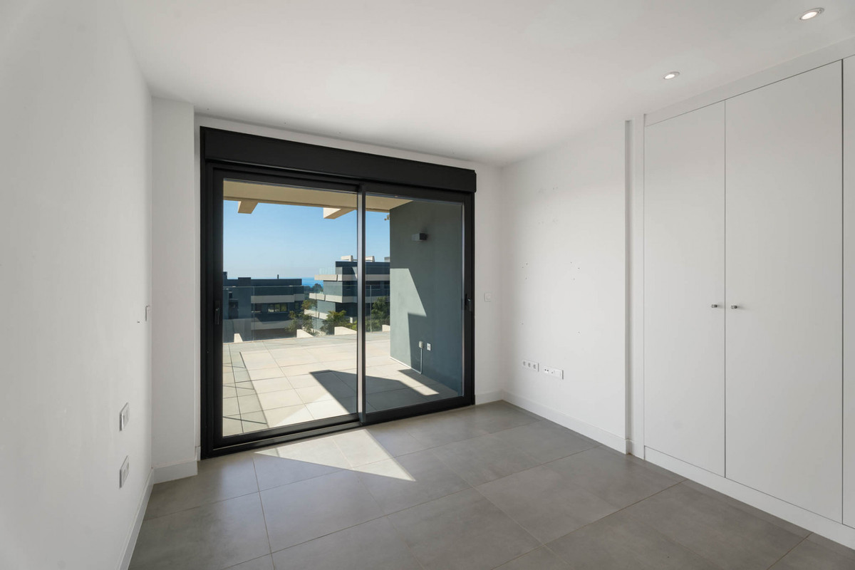 3 Bed Apartment for sale in Estepona Costa Del Sol, Málaga, Spain