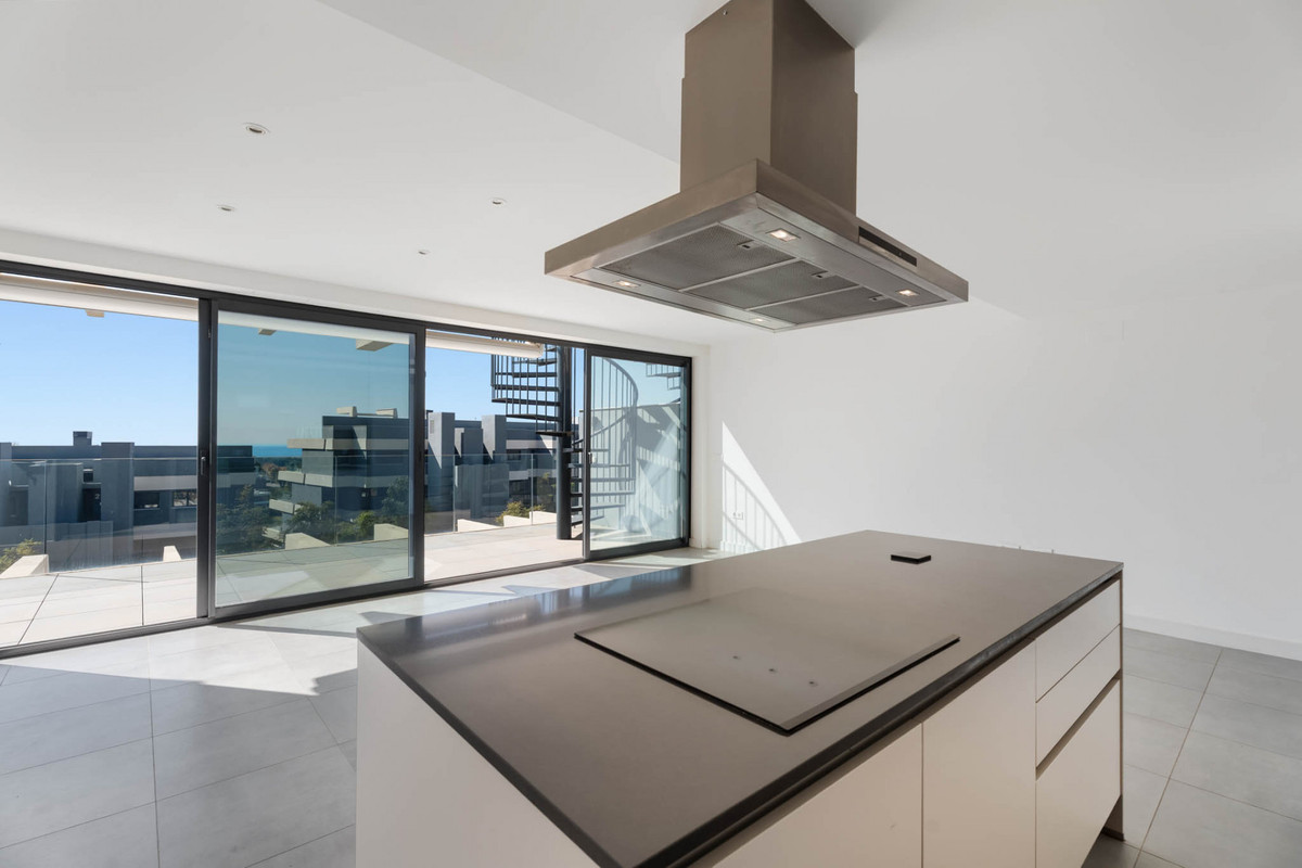 3 Bed Apartment for sale in Estepona Costa Del Sol, Málaga, Spain
