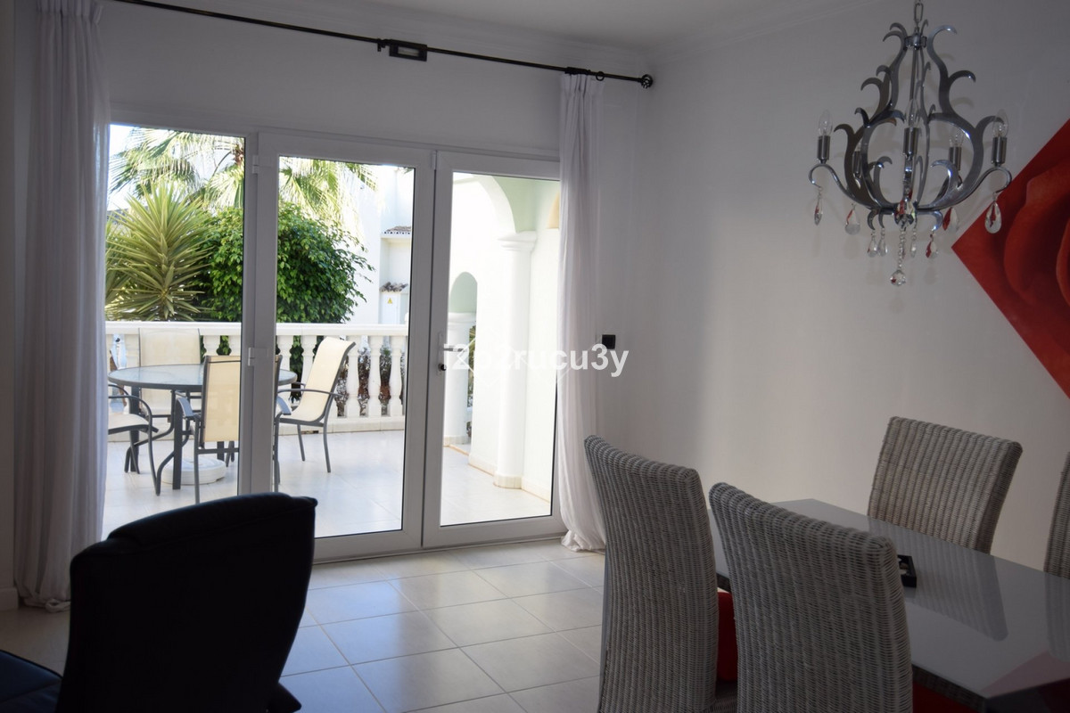 Se vende Apartamento Planta Baja de 2 dormitorios en Costa Blanca, Alicante, España