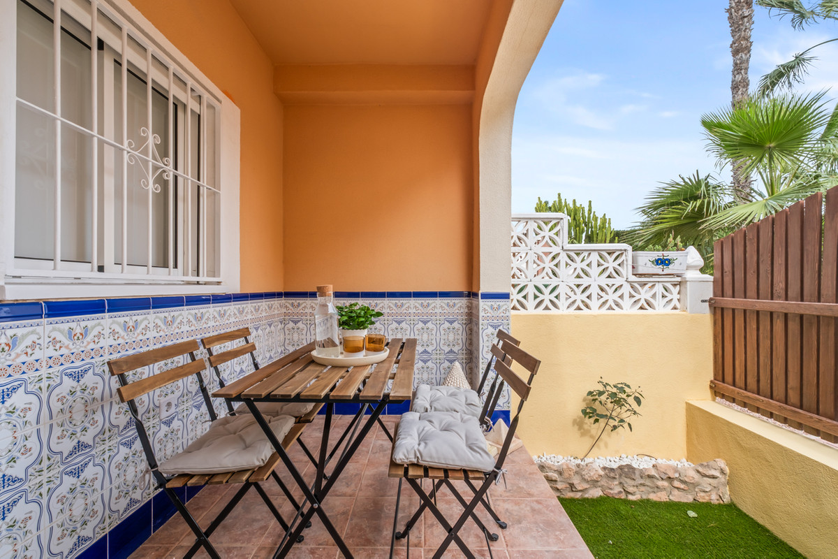 2 Bed Townhouse for sale in Playa Flamenca Costa Blanca, Alicante, Spain