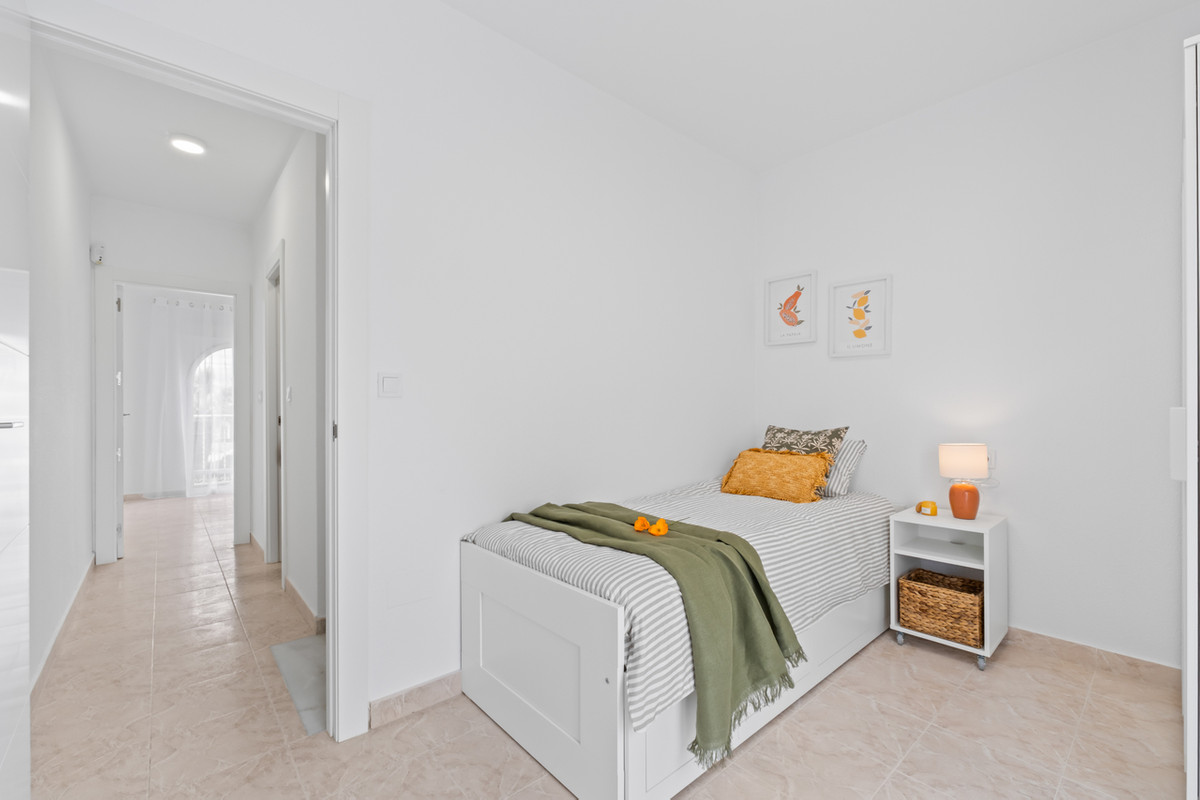 2 Bed Townhouse for sale in Playa Flamenca Costa Blanca, Alicante, Spain