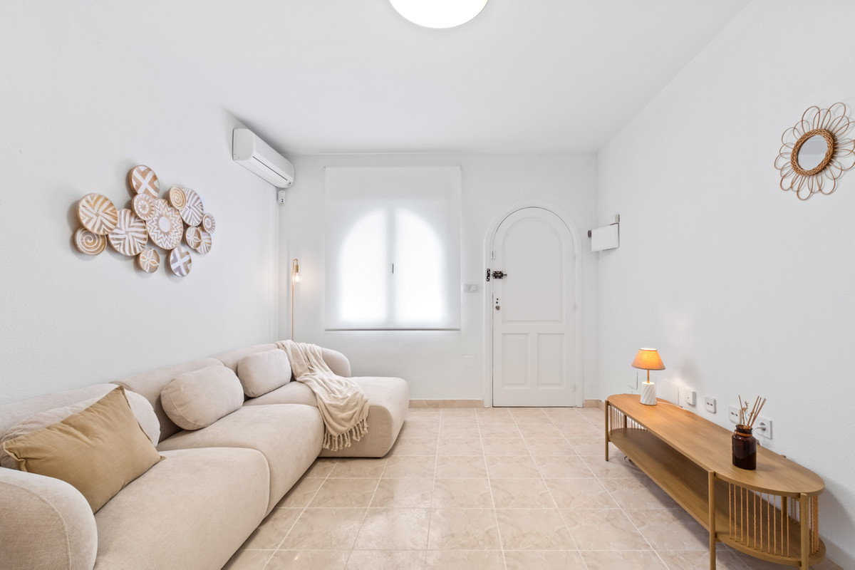 2 Bed Townhouse for sale in Playa Flamenca Costa Blanca, Alicante, Spain