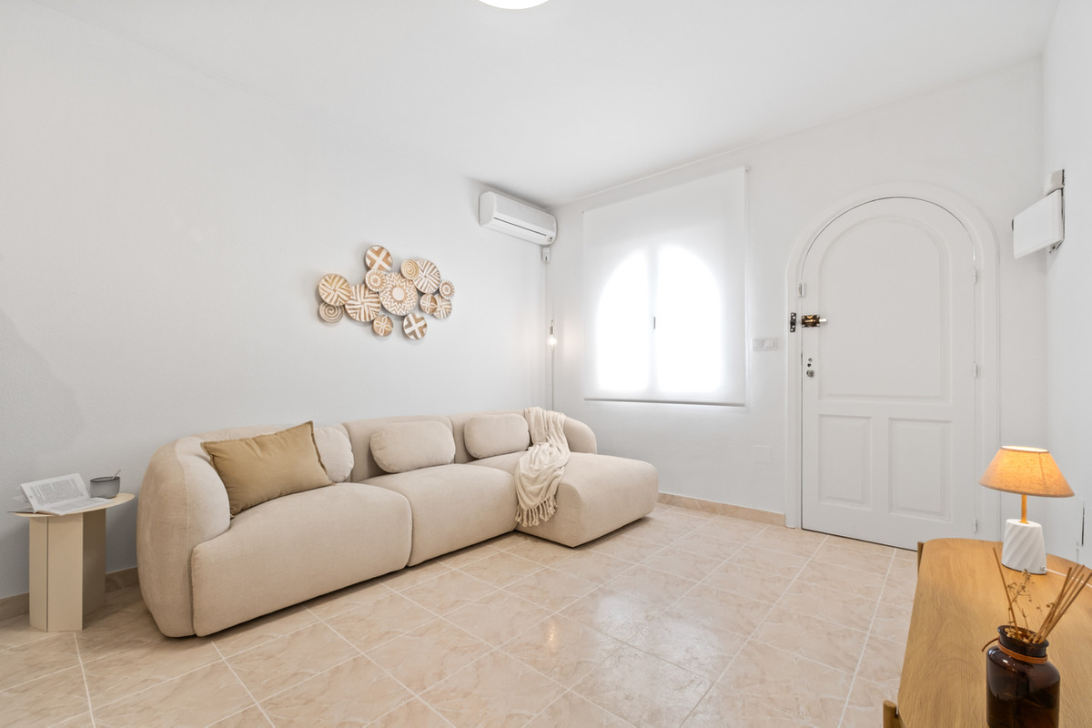 2 Bed Townhouse for sale in Playa Flamenca Costa Blanca, Alicante, Spain