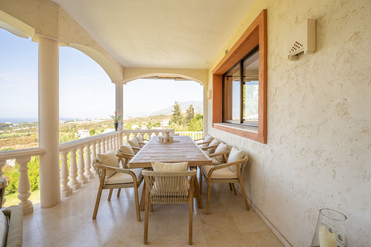 5 Bed Townhouse for sale in El Rosario Costa Del Sol, Málaga, Spain